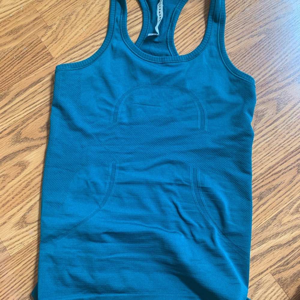 Lulu lemon blueish greenish tank top